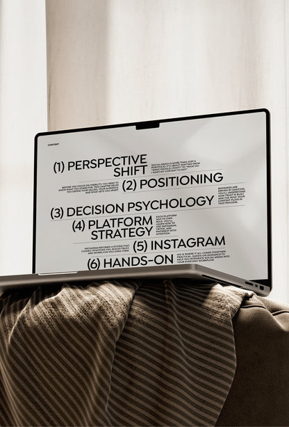 Beyond The Feed Aesthetic – Social Media Strategy for Wedding Photographers (DE & EN Version)